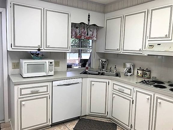 5th image of 1198 N Indies Cir