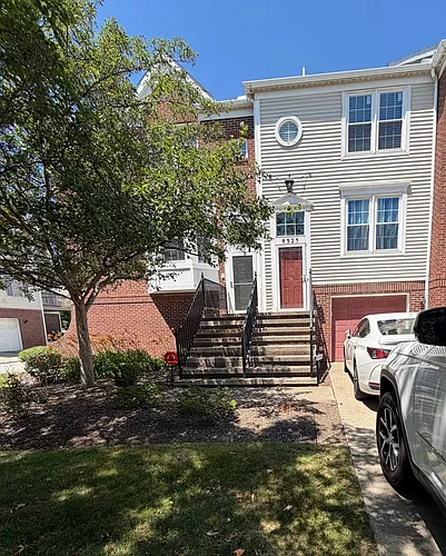 8325 Beacon Pl Photo 1