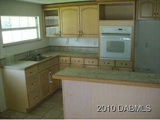 2nd image of 181 Howard Ave