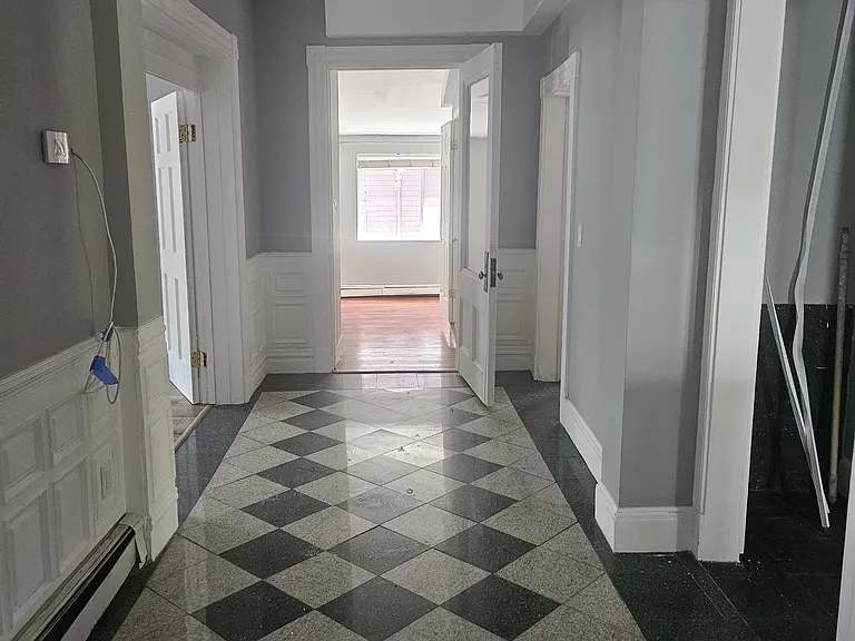 14 Hillside St — Photo 70