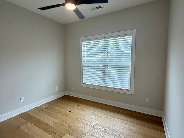 204 Crest Ridge Ct — Photo 48