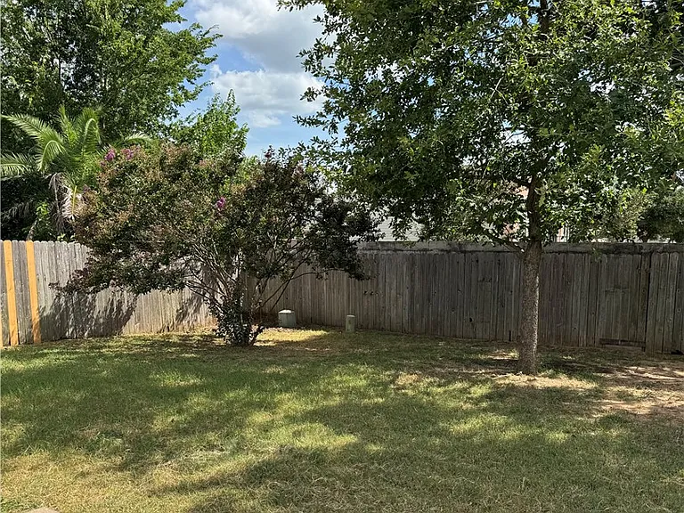 3702 Meadow View Dr — Photo 28