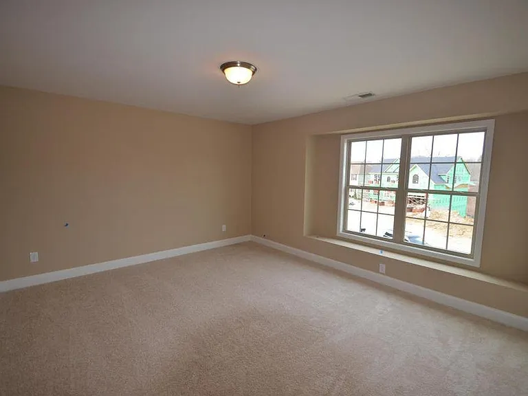 807 Urton Woods Way — Photo 13