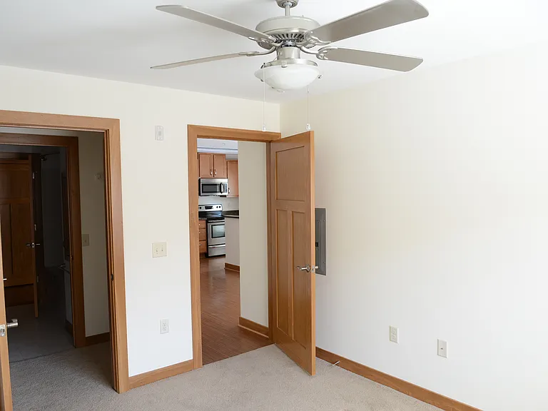 1917 Monroe St #412 — Photo 18