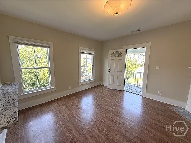 218 W Anderson St #UPPER — Photo 28