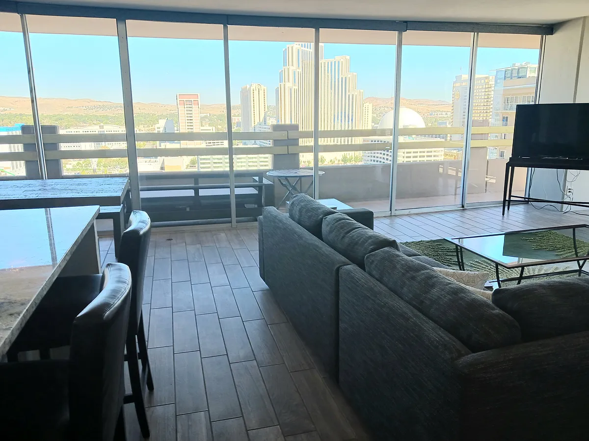 Building Photo - 100 N Arlington Ave #16K