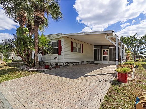 2nd image of 498 Trillium Cres