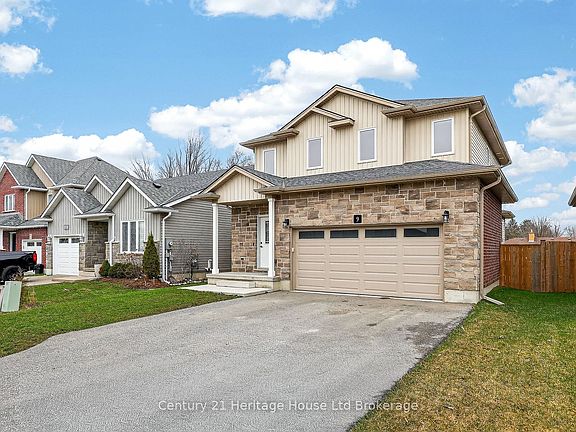 3rd image of 9 Reeves Rd