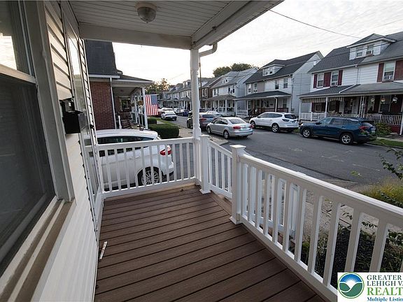 2nd image of 2414 Birch St