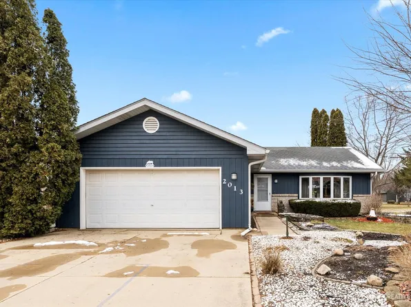 2013 Country Dr, Plano, IL 60545