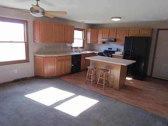 3rd image of 3295 Ironwood Ave