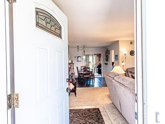 3rd image of 20 Cotherstone Dr