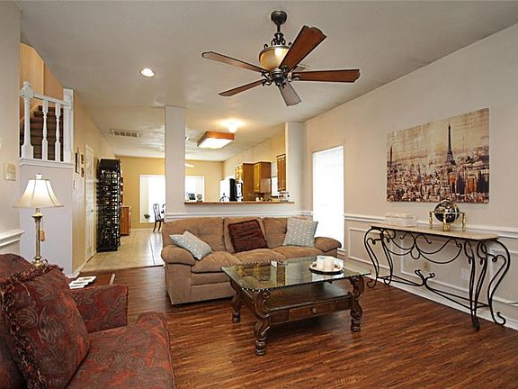 2nd image of 3653 Village Green Dr