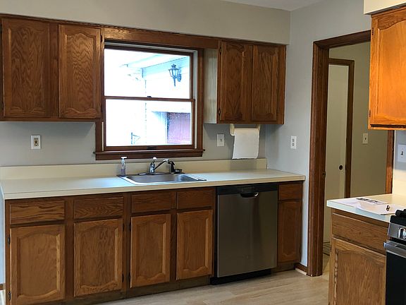 EIK 16 x 13' 6 " sink view