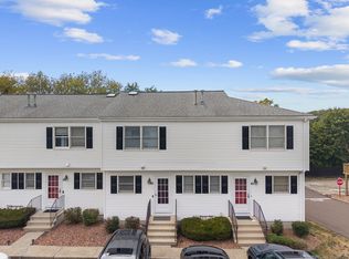 17 Commodore Cmns #17, Derby, CT 06418