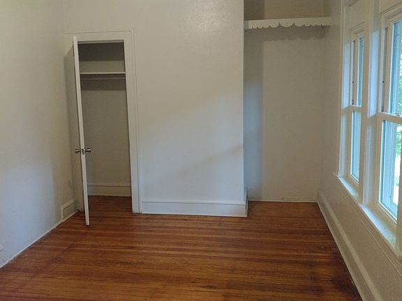 2nd image of 817 Ferdinand Ave SW #4