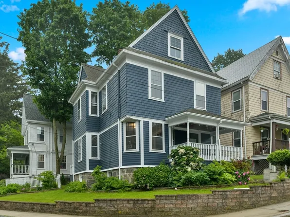 69 Dracut St, Dorchester, MA 02124