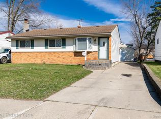 694 S Stirling Ave, Pontiac, MI 48340