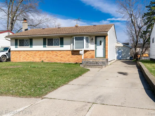 694 S Stirling Ave, Pontiac, MI 48340