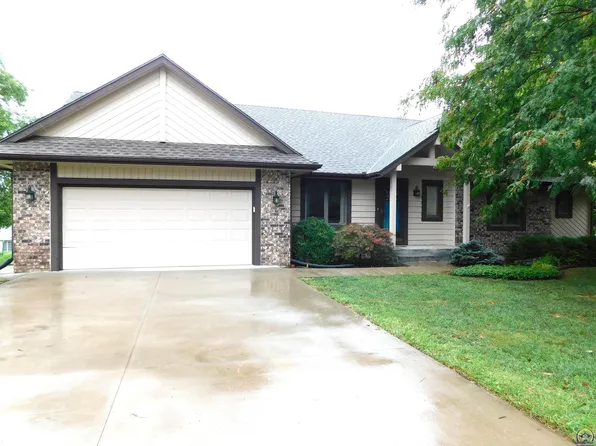 3926 SW Friar Rd, Topeka, KS 66610
