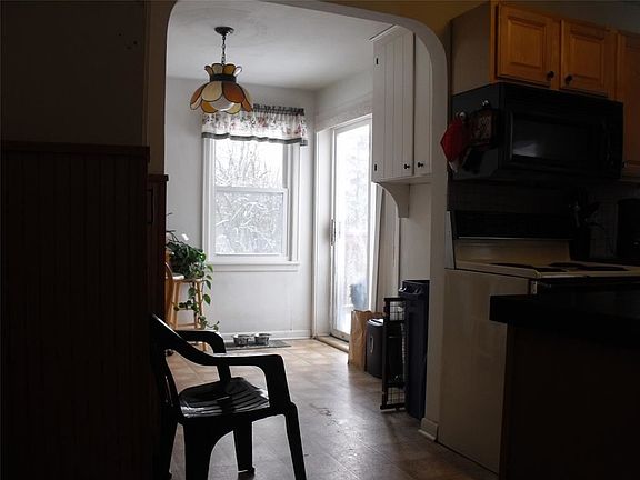 3rd image of 3606 Hoover Ave