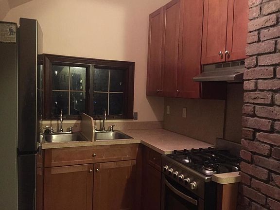 2nd image of 1621 E 15th St #3