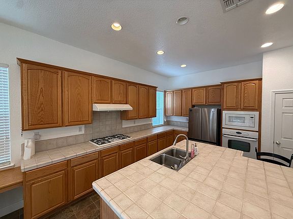 4th image of 10410 Danichris Way