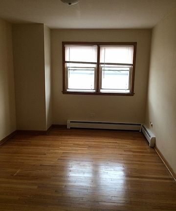5th image of 6810 N Northwest Hwy APT 1S