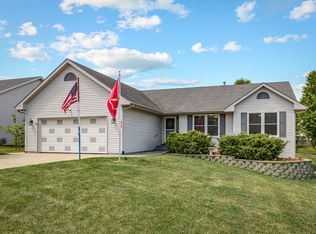 216 Osprey Rdg, Machesney Park, IL 61115