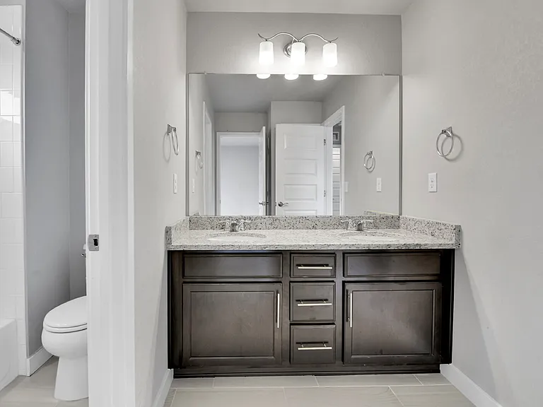 2350 S Troy Ct — Photo 28