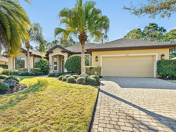 2nd image of 933 Stone Lake Dr