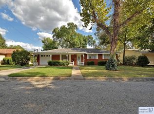 118 Palmo Dr, Luling, TX 78648