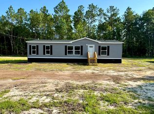 101 Oak Lake Dr, Hinesville, GA 31313