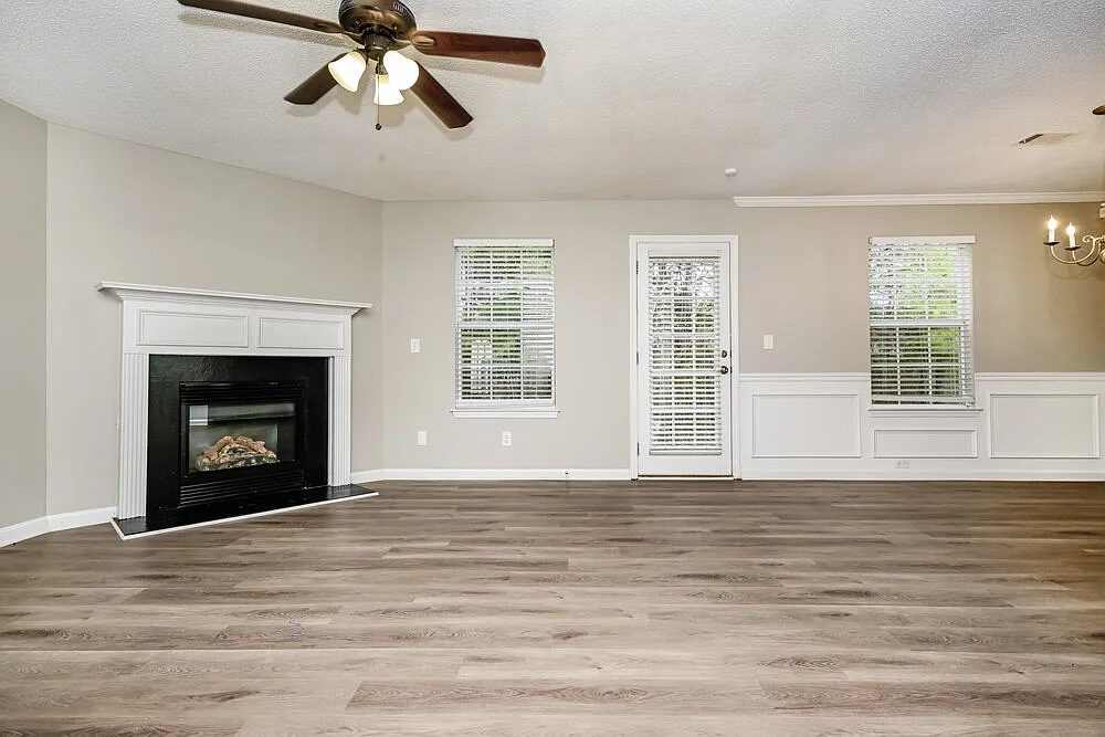 3 bed, 2.5 bath, 1380 sqft, $1,780 — Photo 4