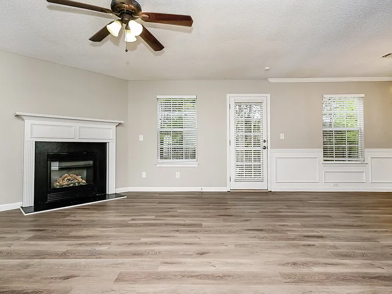 675 Barshay Dr — Photo 4