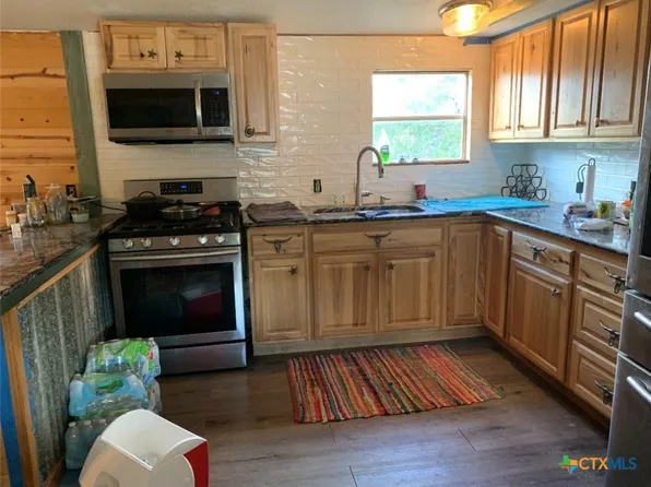 438 Oak Trl, Spring Branch, TX 78070