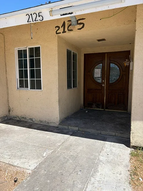 2125 S Salta St — Photo 2