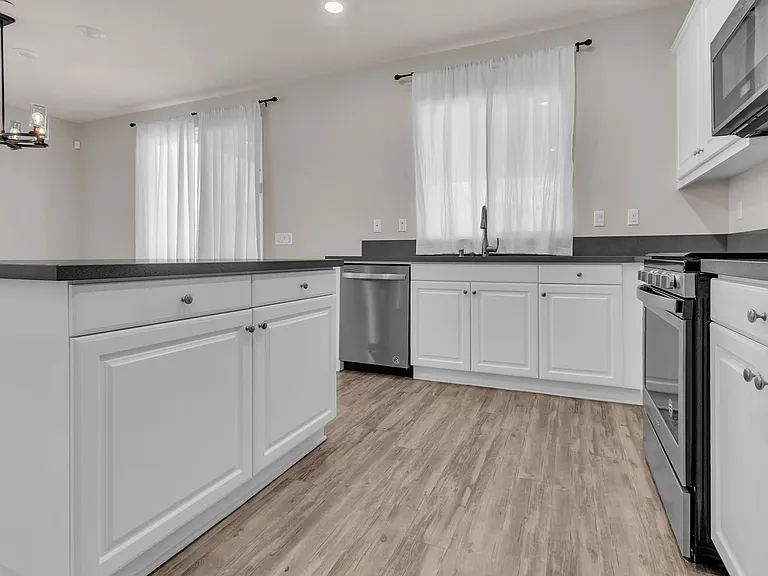 20720 Spring Mountain Rd — Photo 13