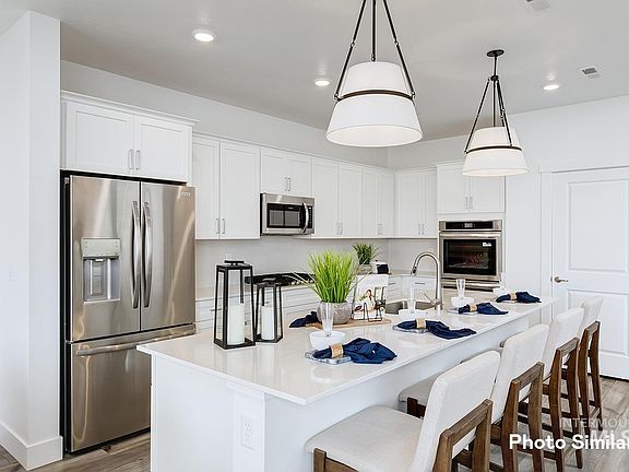 7th image of this home