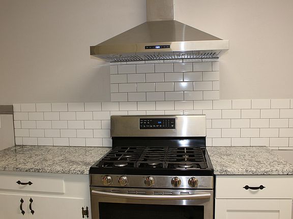 5th image of 3713 Norton Dr