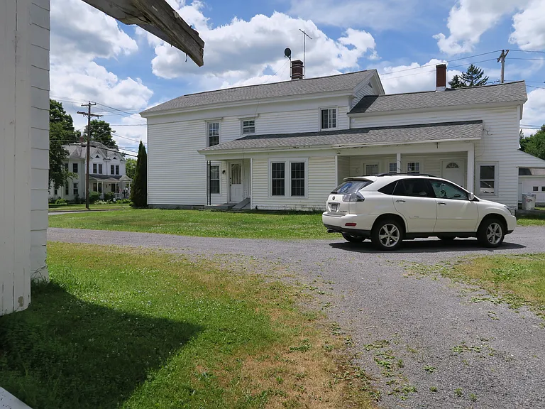 16 W Main St #B — Photo 12
