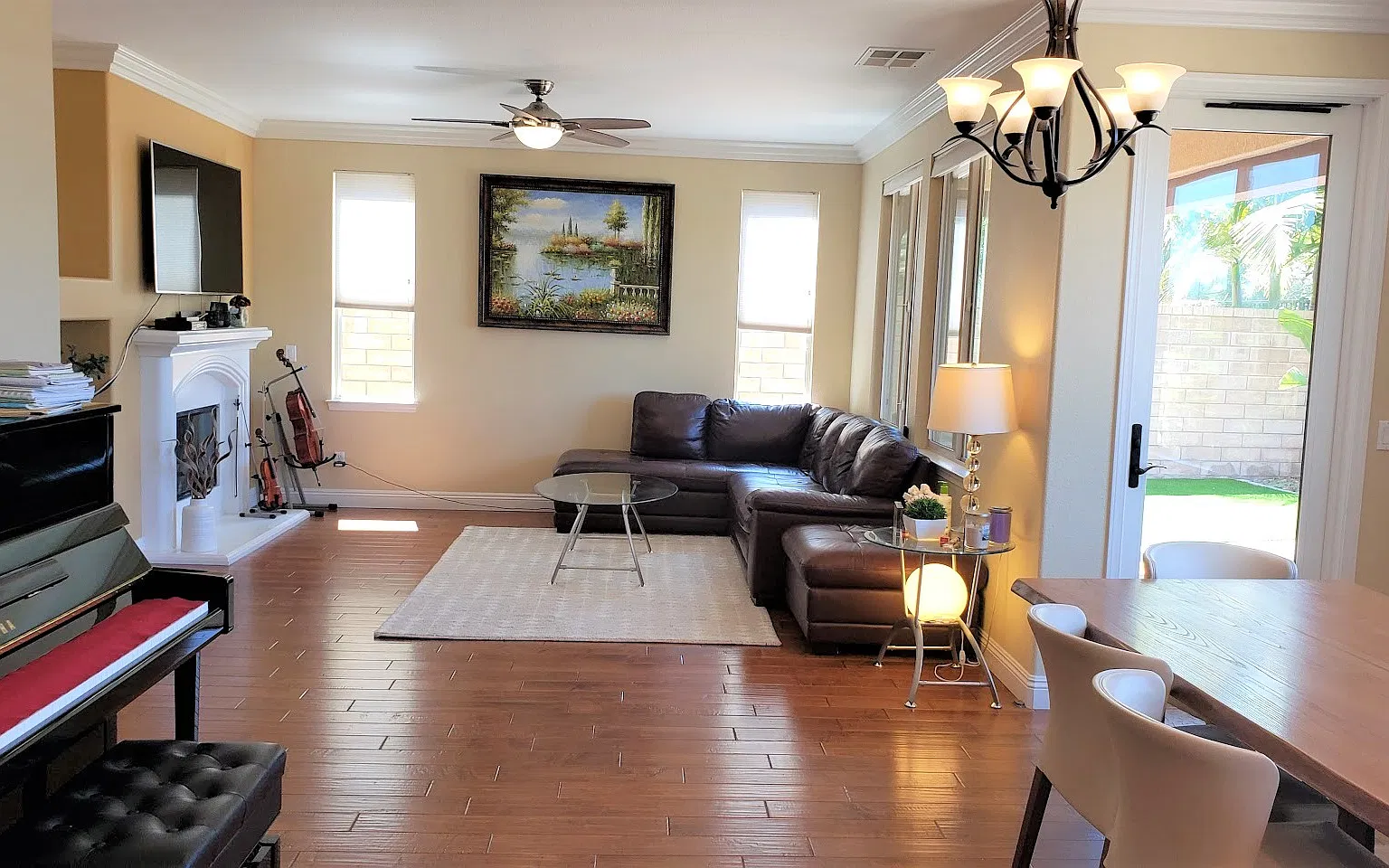 4 bed, 2151 sqft, $6,200 — Photo 4