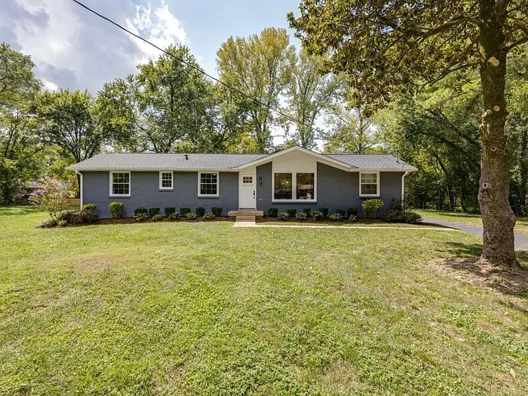 5020 Suter Ct — Photo 1