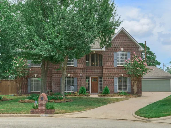 28130 Laura Ct, Conroe, TX 77385
