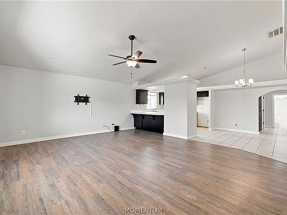 4th image of 3833 E Suffock Avenue