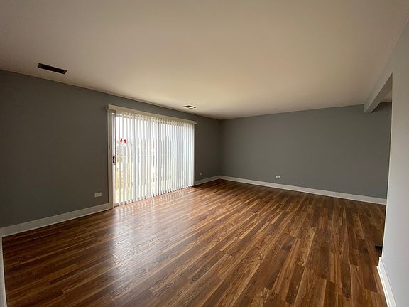 5th image of 10608 S 83rd Ct Ste 2