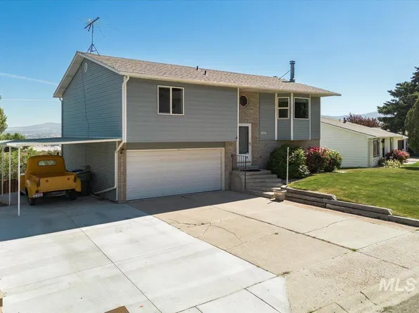 1036 Camas Ln, Pocatello, ID 83204
