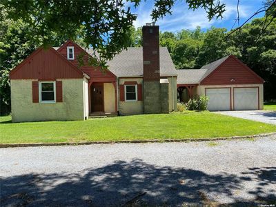 83 N Country Road, East Setauket, NY, 11733