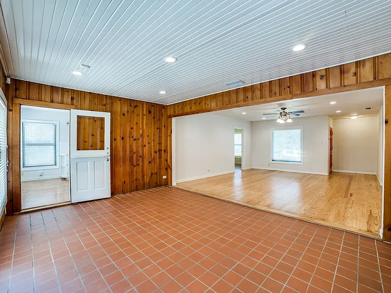 244 Halcyon Pl — Photo 9
