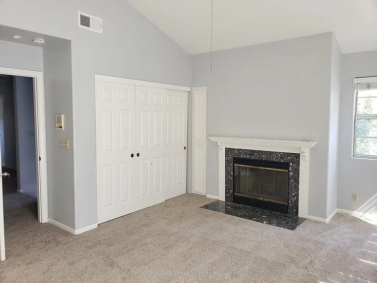 432 E Ave — Photo 14